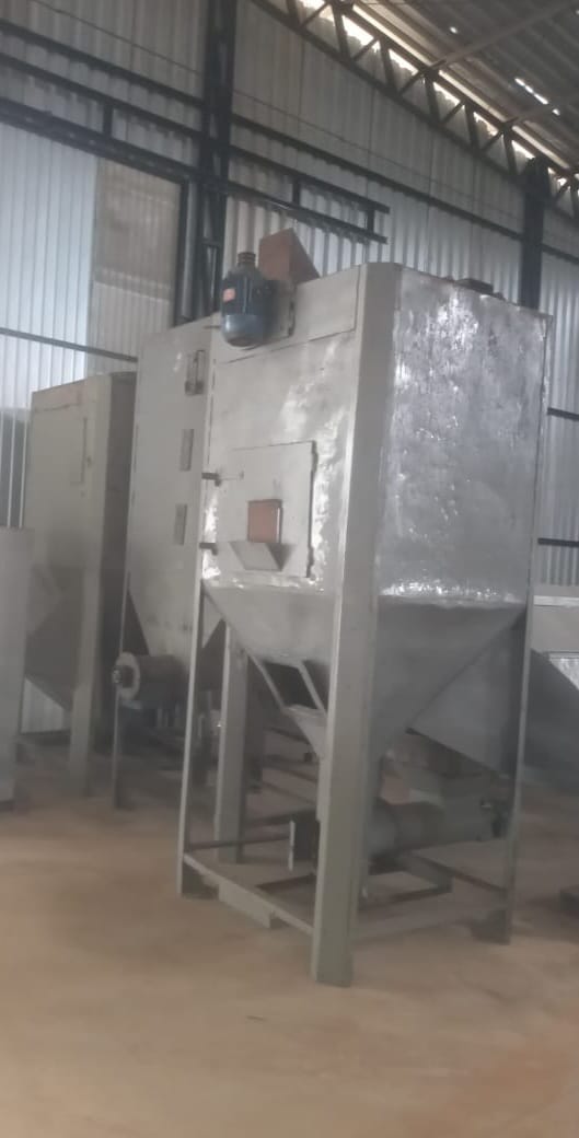 Conjunto Com Silo Misturador e Silo Armazedador 02 Silo Misturador 1000 Kg 