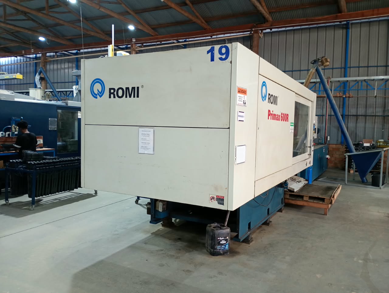 Injetora 600 Ton  - Modelo: PRIMAX 600R -  Marca Romi